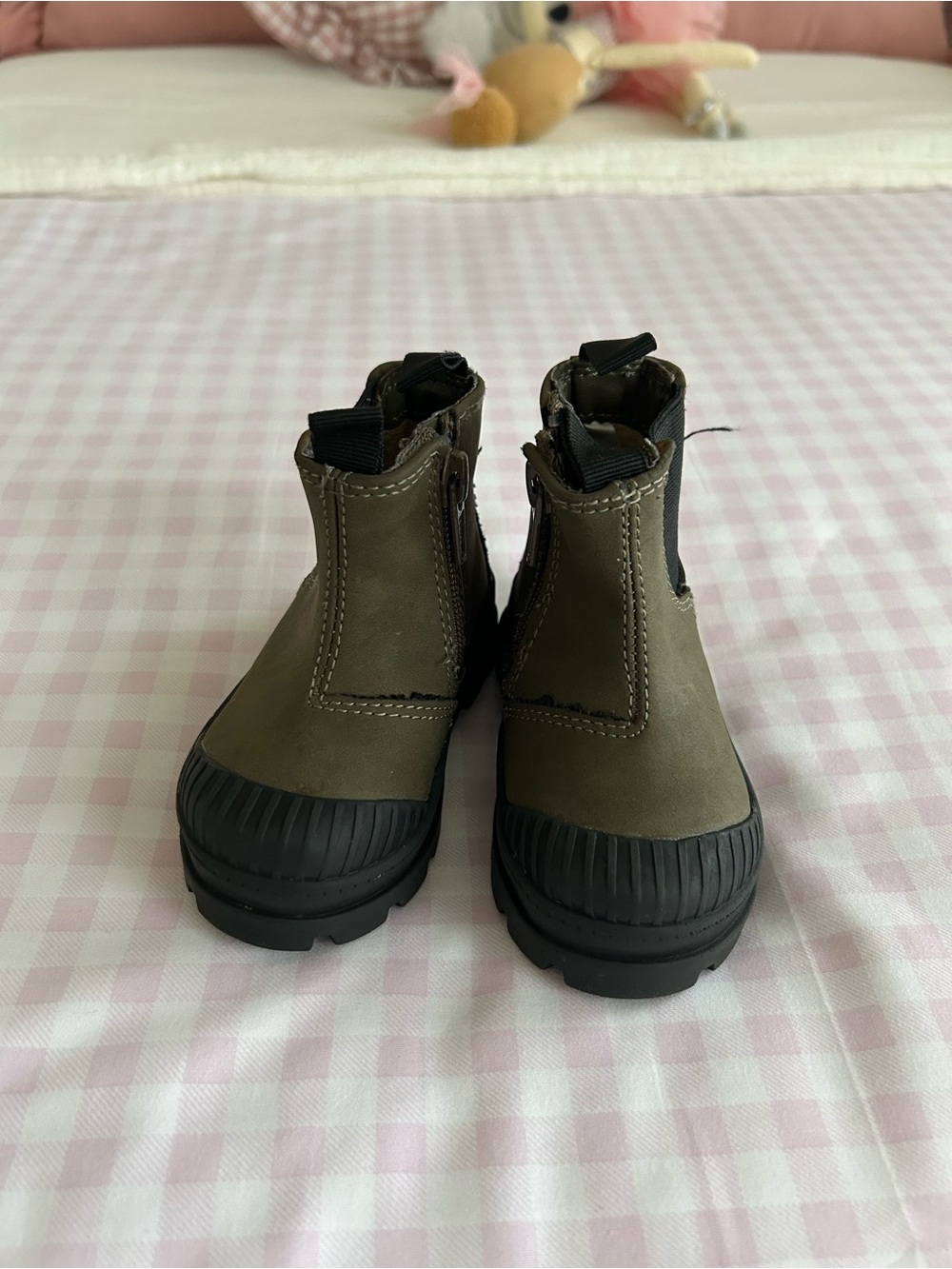 H&M Olive Green Kids Zip Ankle Boots with Black Soles - Picture 4 of 6
